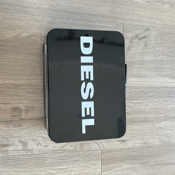 DIESEL BRAND Lunch Box AND MUG - Picture 4 of 10